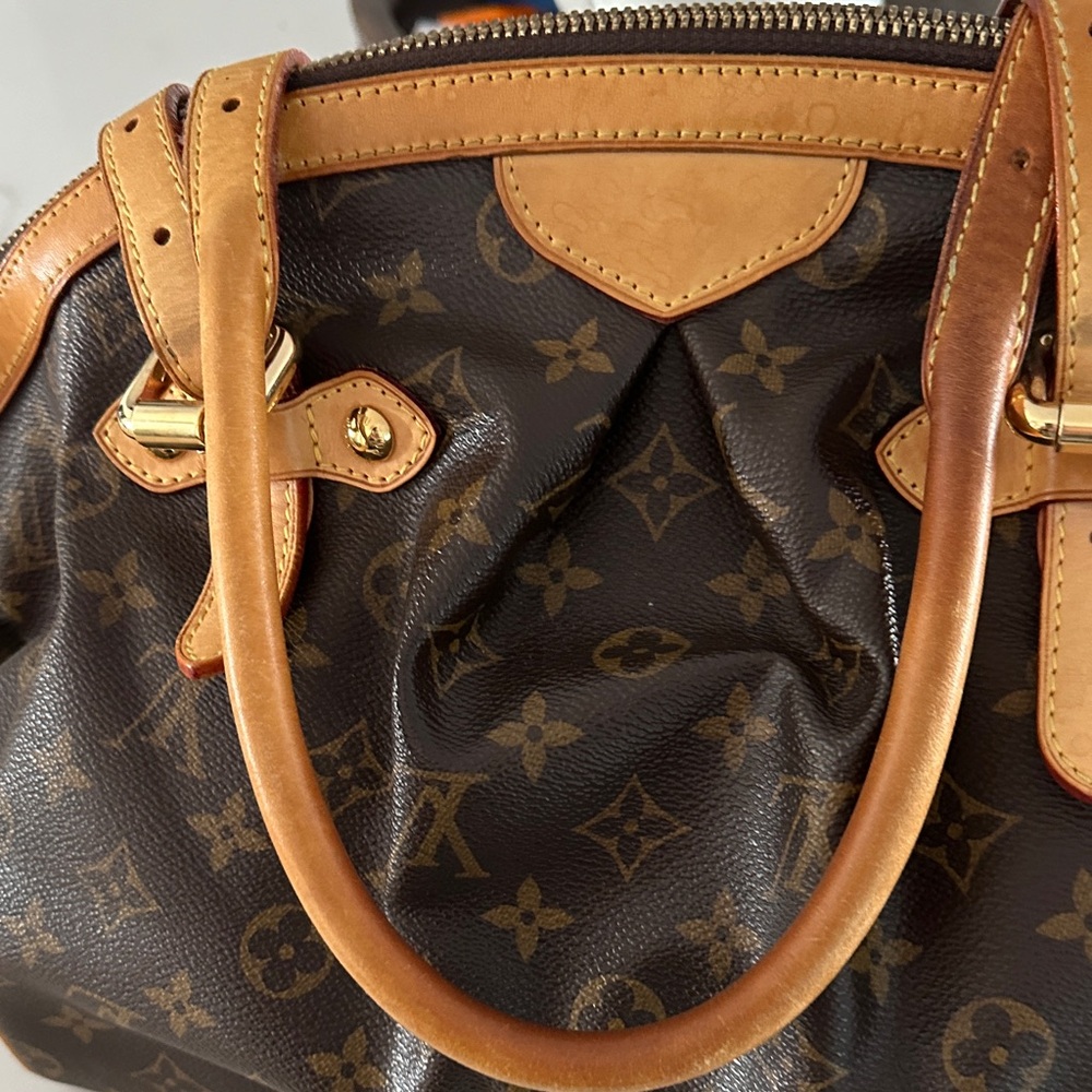 Louis Vuitton Tivoli GM Monogram Canvas Shoulder Bag - Picture 6 of 14